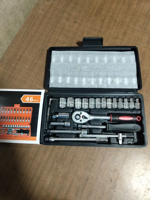 Продам набор инструментов, набор ключей 46в1 с отверткой и трёхщеткой