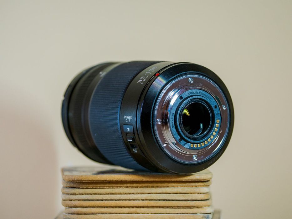 Obiectiv Panasonic Lumix 35-100mm f2.8, varianta 2