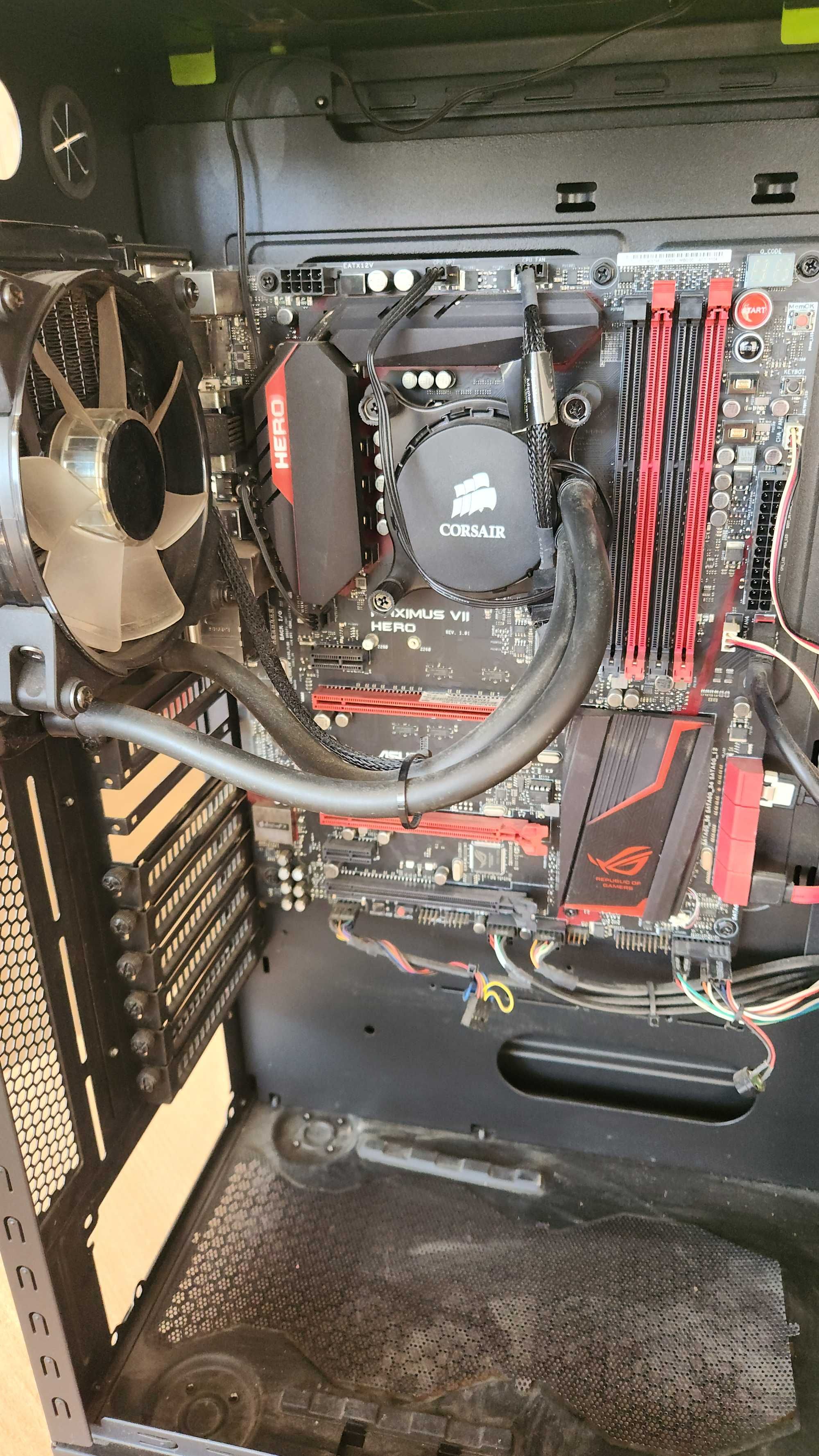 Кутия за компютър cooler master/asus maximus 7 / i7-4770к/corsair cw