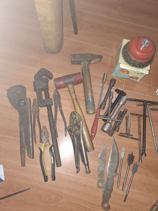 Vând diferite scule!