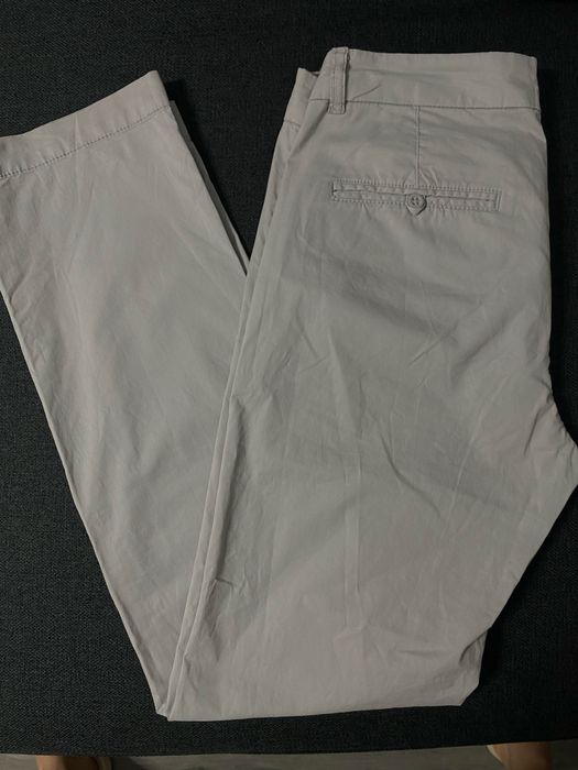Pantaloni barbati gri
