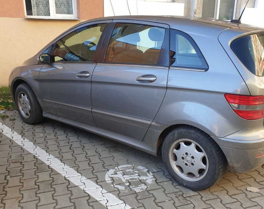 Mercedes Benz B170