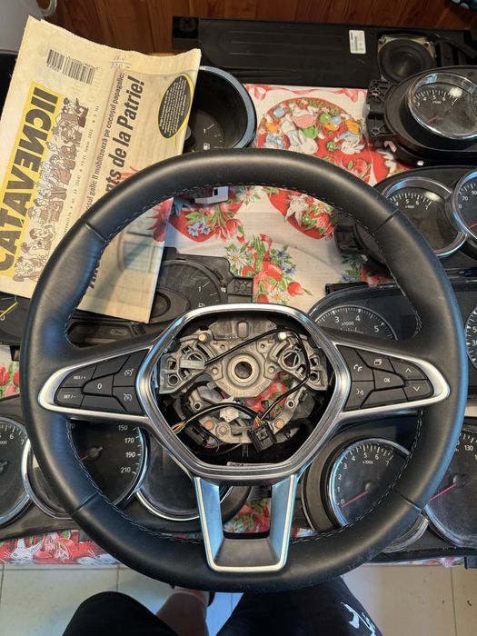 Vand volan piele renault clio 5