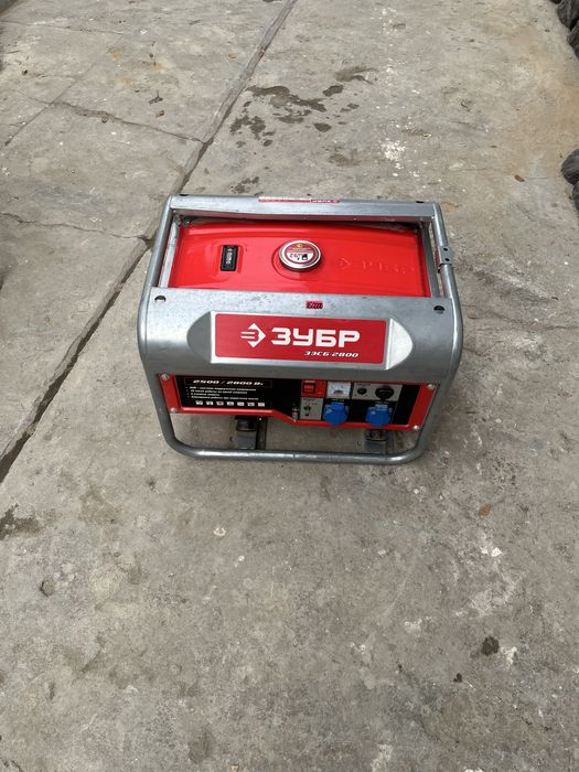 Бензиновый генератор