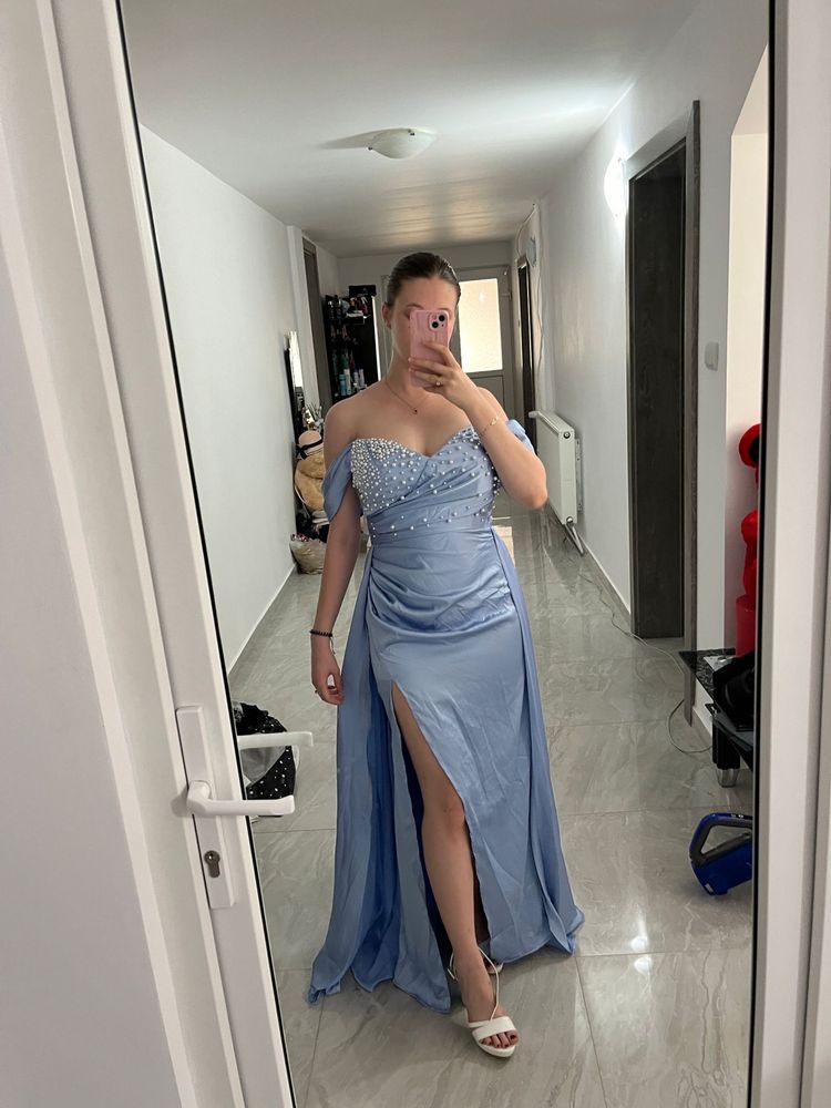 Rochie perle lunga cu trena