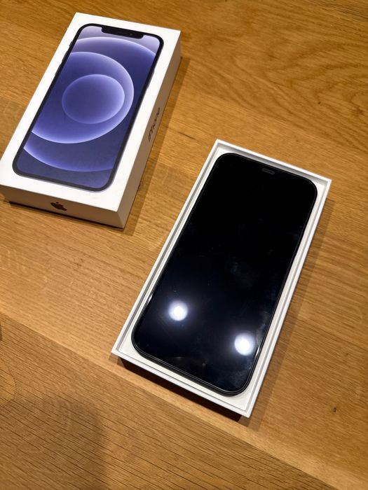 iPhone 12 64gb отлично състояние
