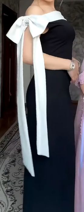 платье,одевала 1 раз