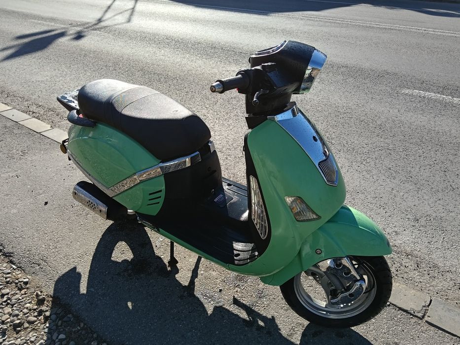 Scuter luxon 49cm