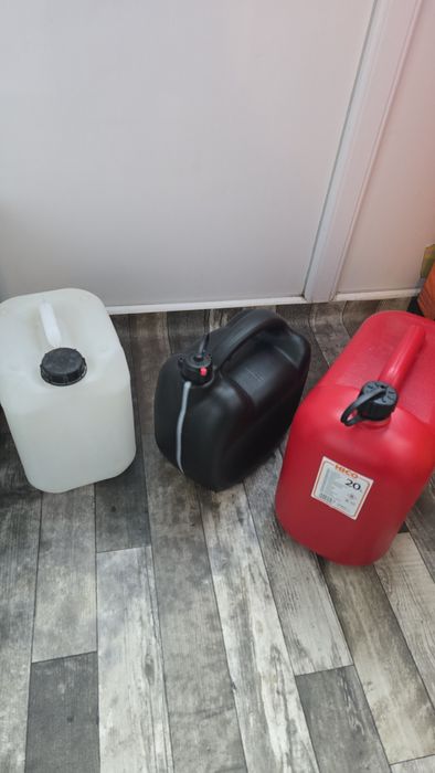 Canistre motorină/benzină