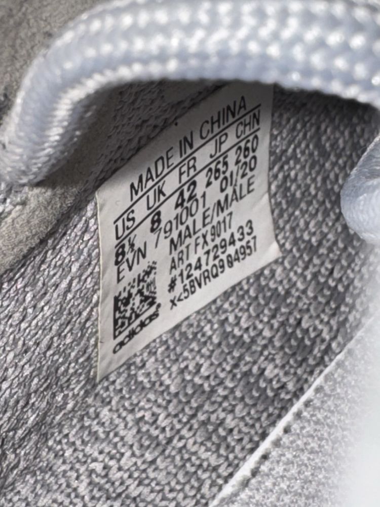 Adidas Yeezy Boost 350 v2