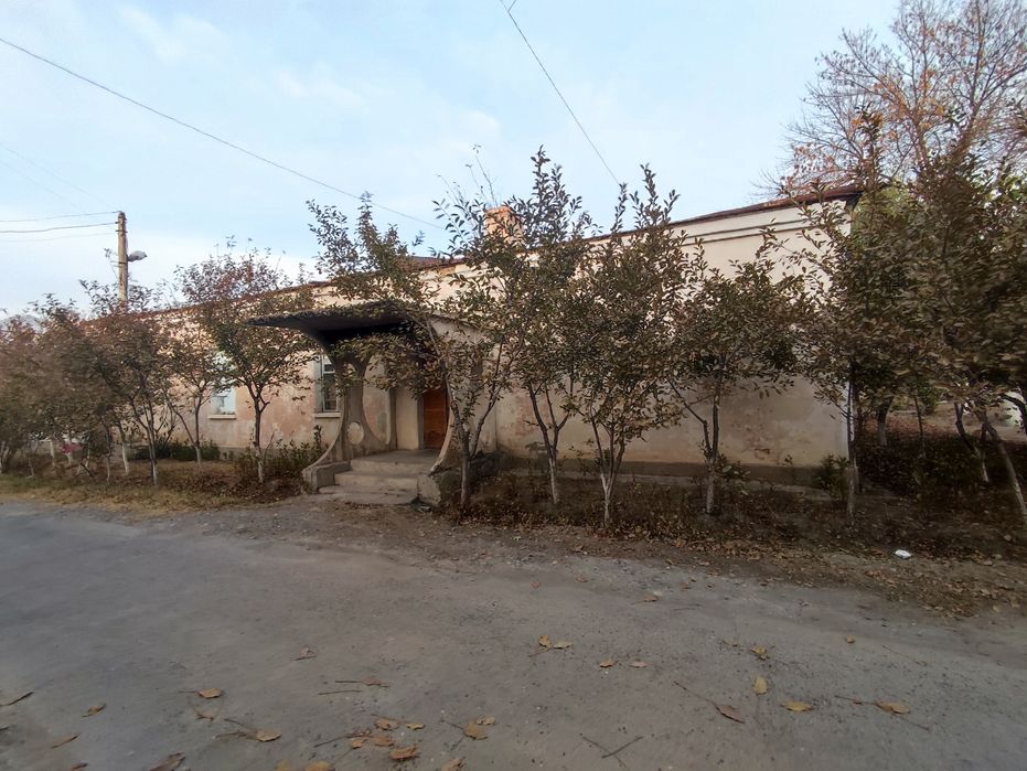 Ховли Уй сотилади Участка