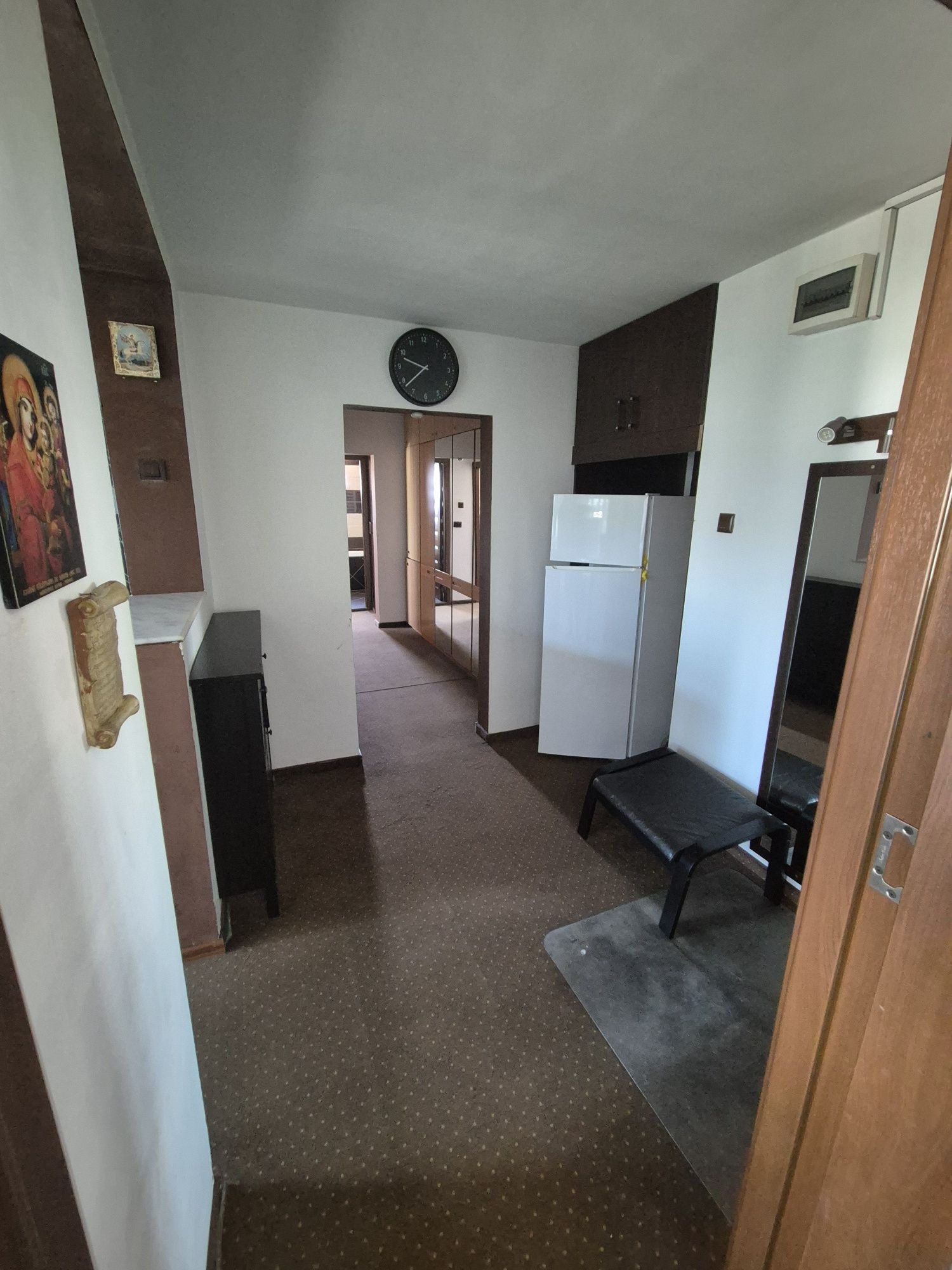 Vand apartament 3 camere crangasi giulesti 70 m
