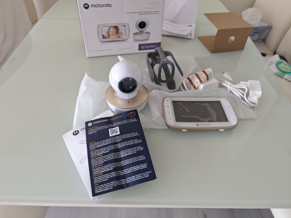 Чисто нов Бебефон Моторола VM855 Connect