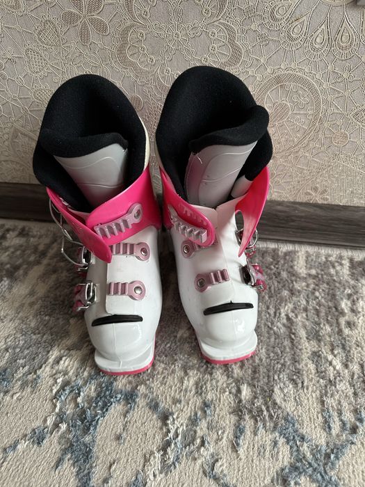 Детские горнолыжные ботинки