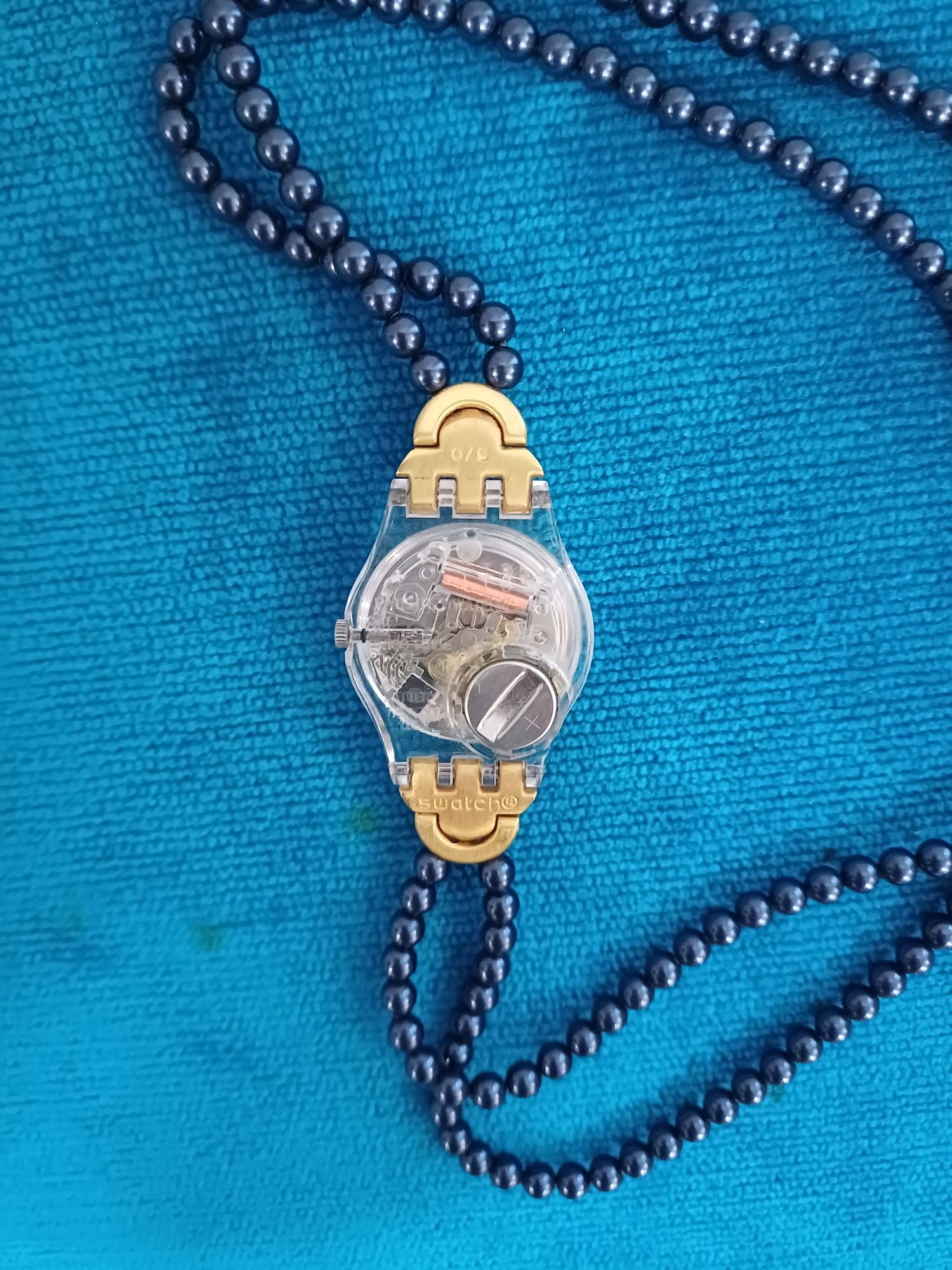 Swatch дамски часовник с перли