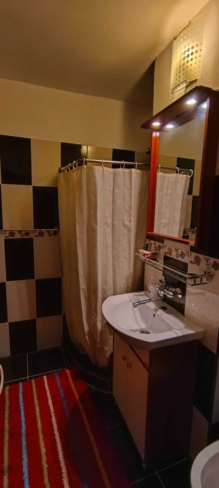 Apartament 2 camere decomandate - 45 m2, zona centrala langa Primarie