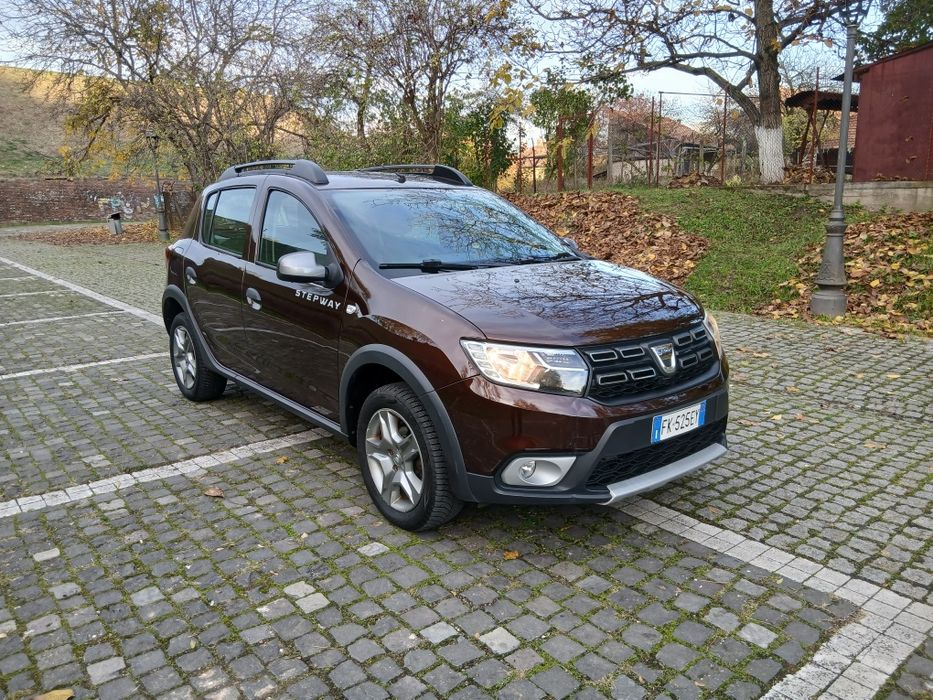 Dacia sandero stepway an 2017 0.9 benzina si gaz
