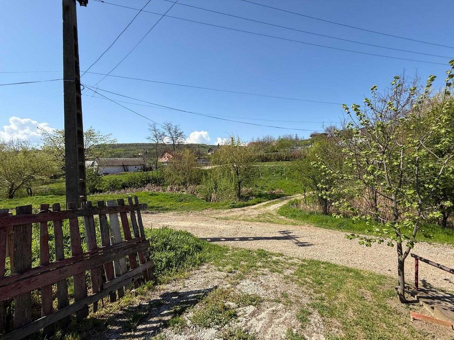 Casă la roșu + teren de 1450 mp în Rediu, Iași