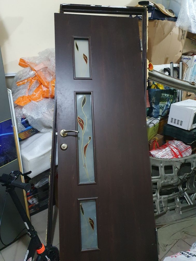 Продам межкомнатную дверь