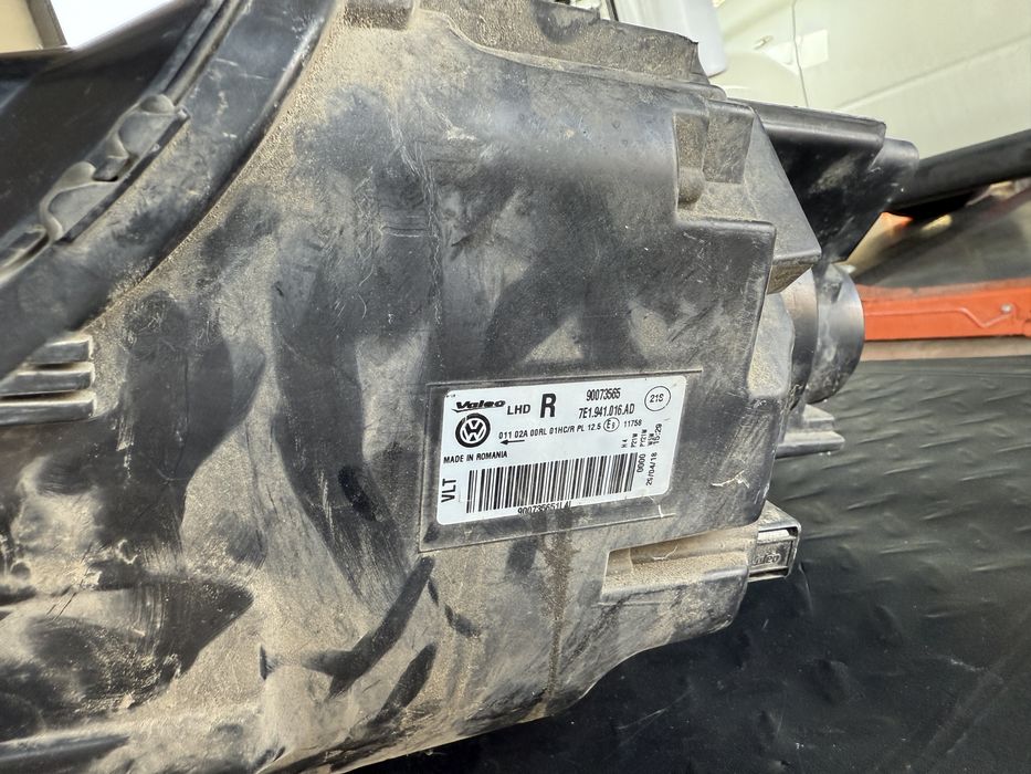 ОРИГИНАЛЕН Десен Фар за -Vw T6 2015г-2019г-