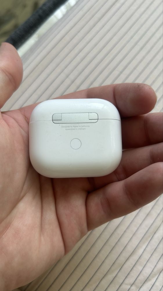 Airpods 3 нету правого наушника