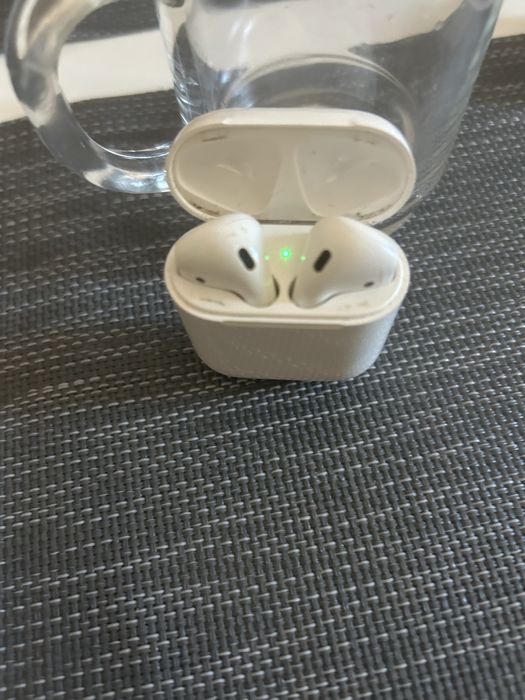 AirPods 2 (2019)