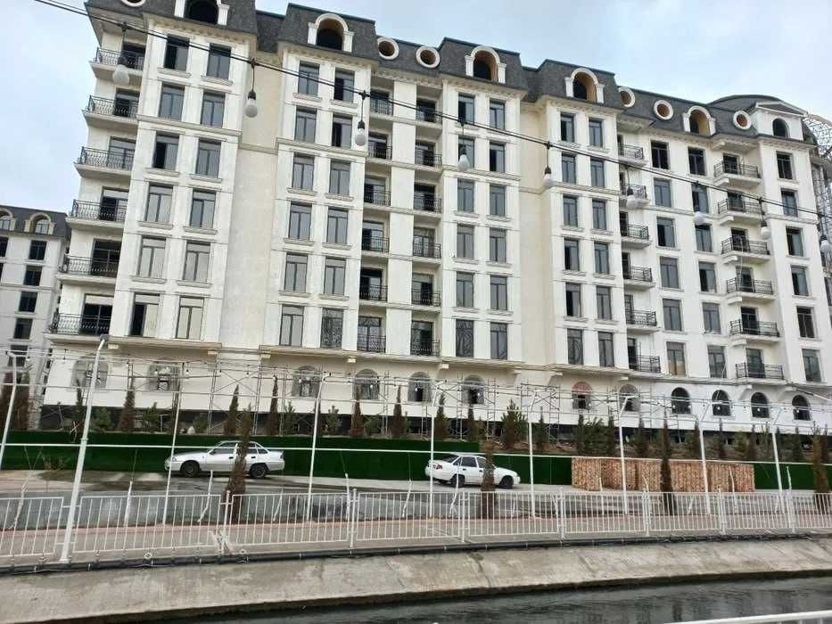 Lafayette Шота Руставели, коробка 48м2 СРОЧНО!