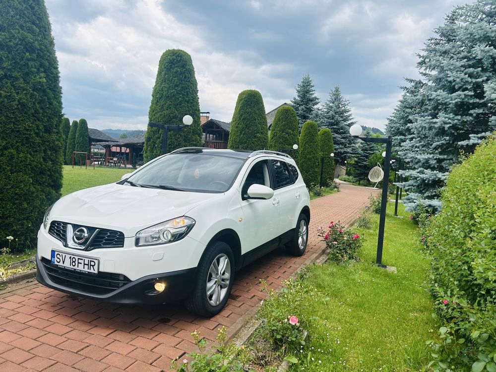 Nissan Qashqai+2-(7 locuri)-4x4-model Texna Fulll-Impecabil
