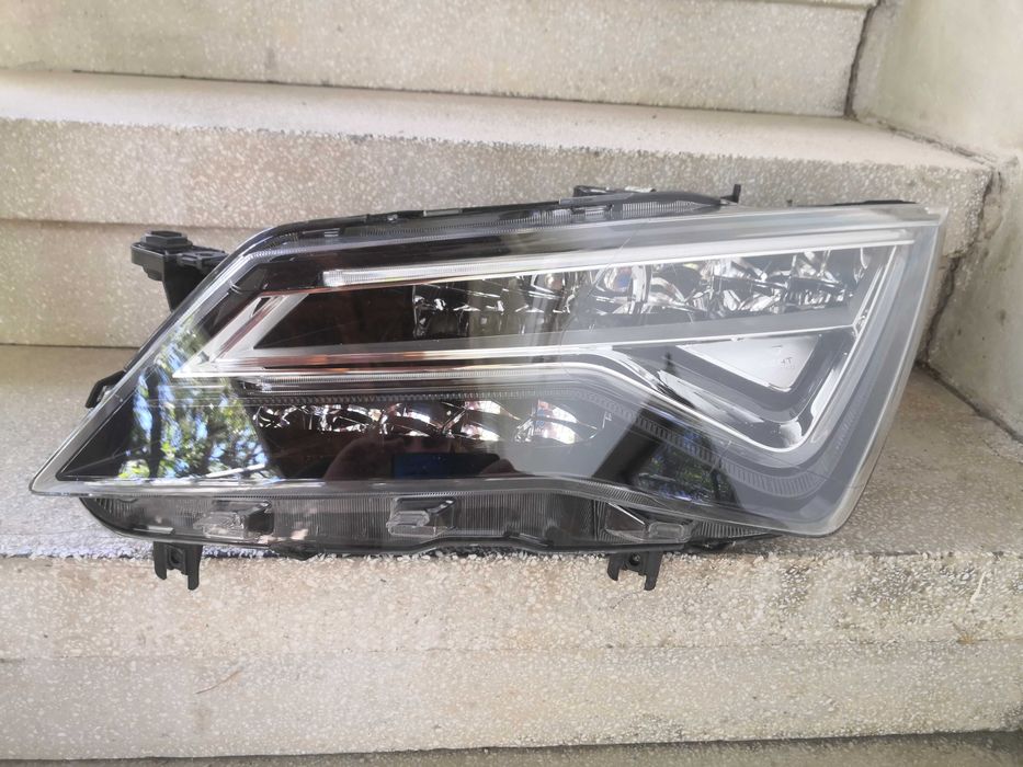 Фар Seat Ateca FULL LED ляв/Фар Сеат Атека Оригинален