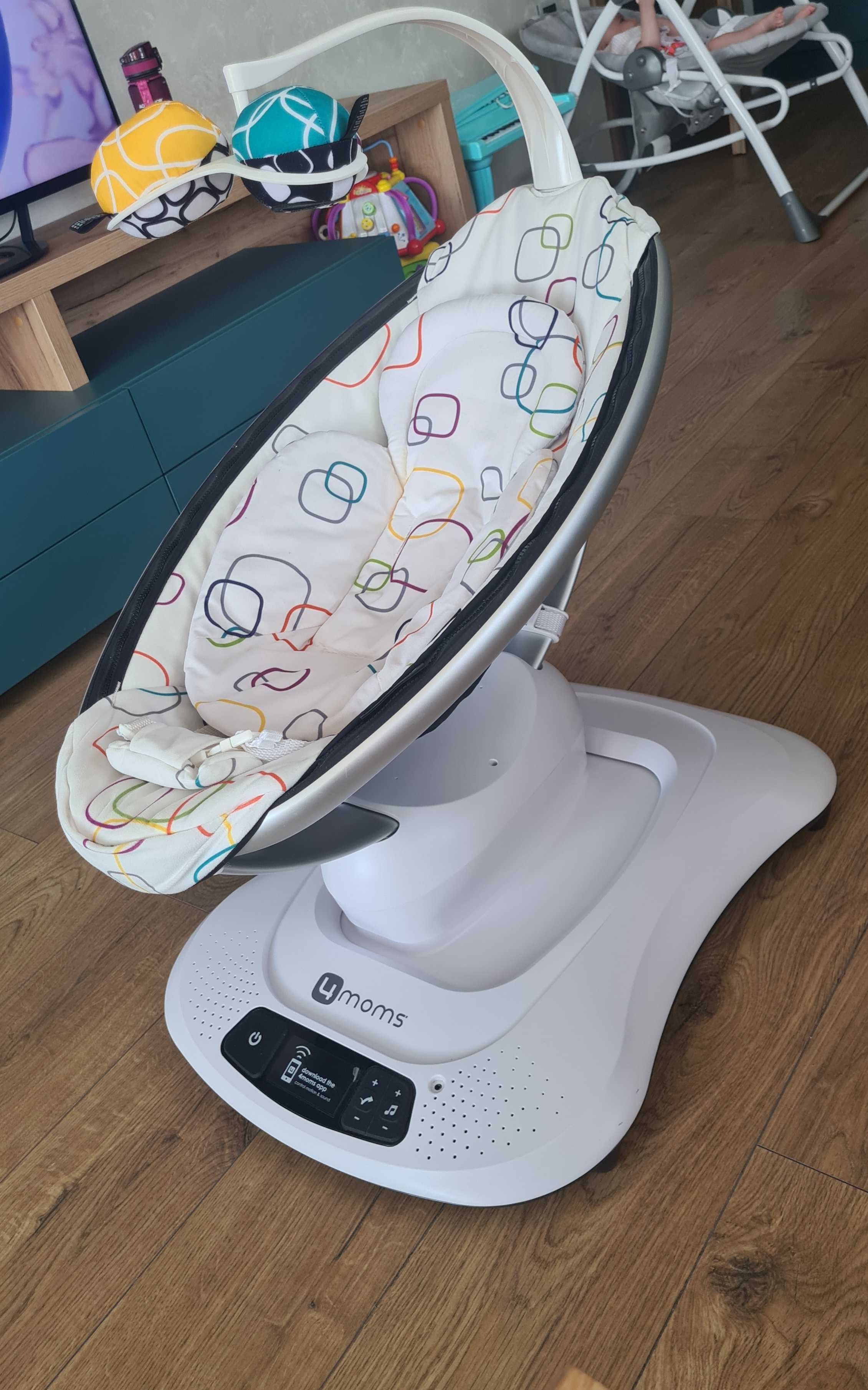 Електрическата бебешка люлка mamaRoo
