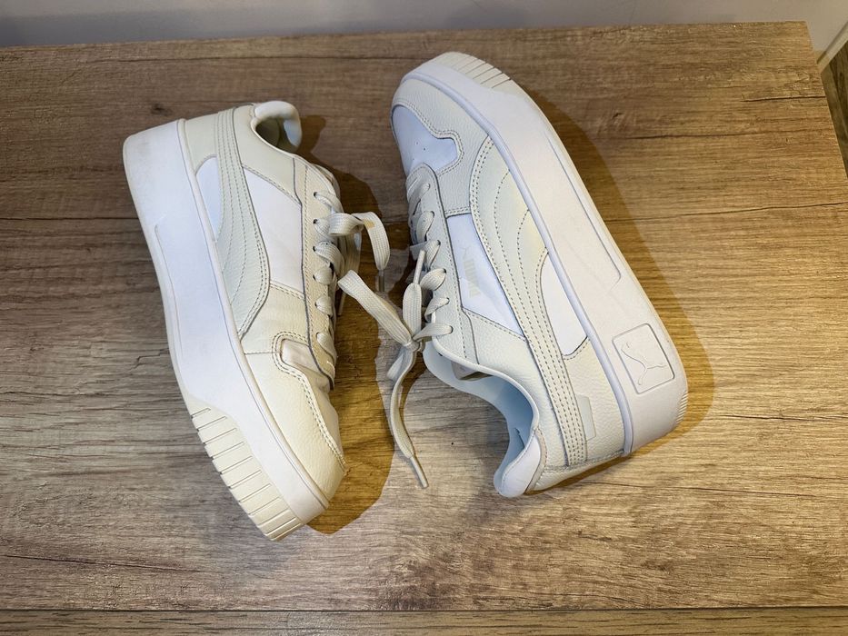 Sneakers Puma Carina Street