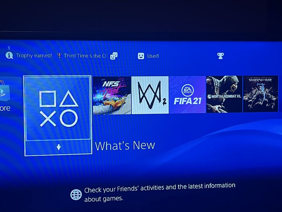 PlayStation 4 Slim – 500 GB + 2 джойстика + 11 игри