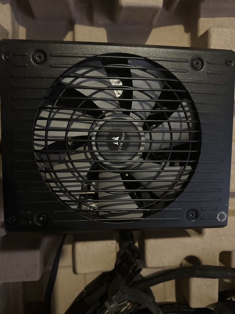 Захранване CORSAIR RPS0018 1000 Wata