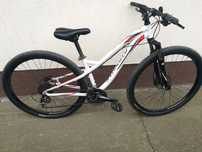 Bicicleta  Specialized 29. (Cube KTM).