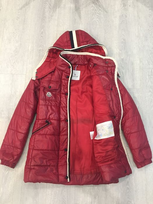 Дамско яке Монклер качулката се сваля