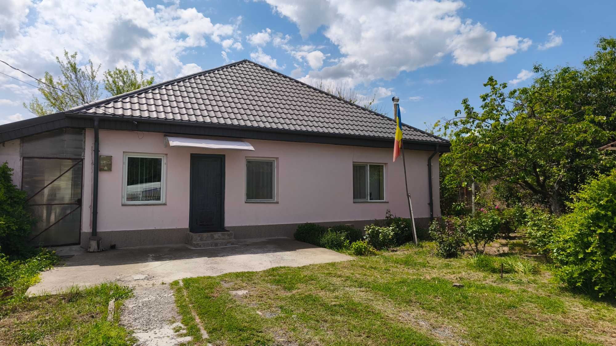 Casă sat Cataloi, an 2006, BCA, 120 mp, 2106 mp curte cu livadă