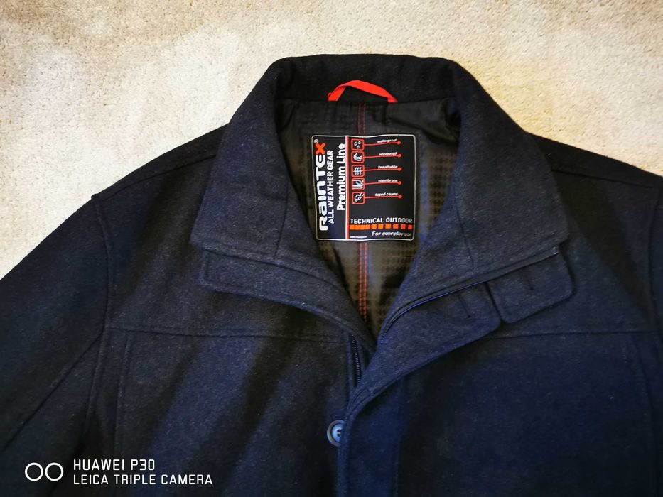 Palton adus din Germania