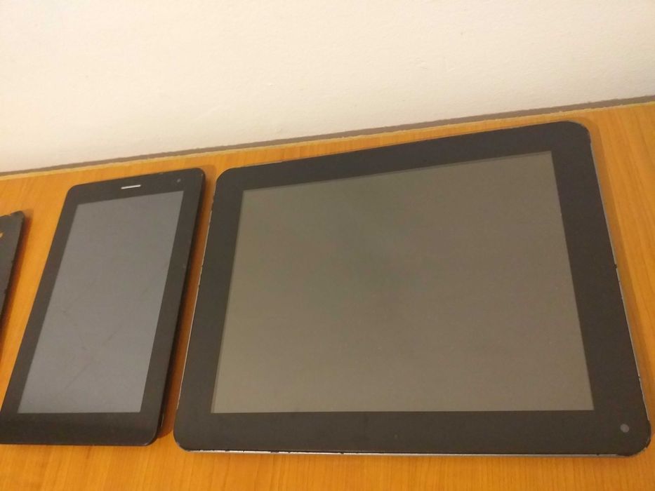 2 Tablete(Evolio+Cosmote)+ 2 telefoane HTC defecte