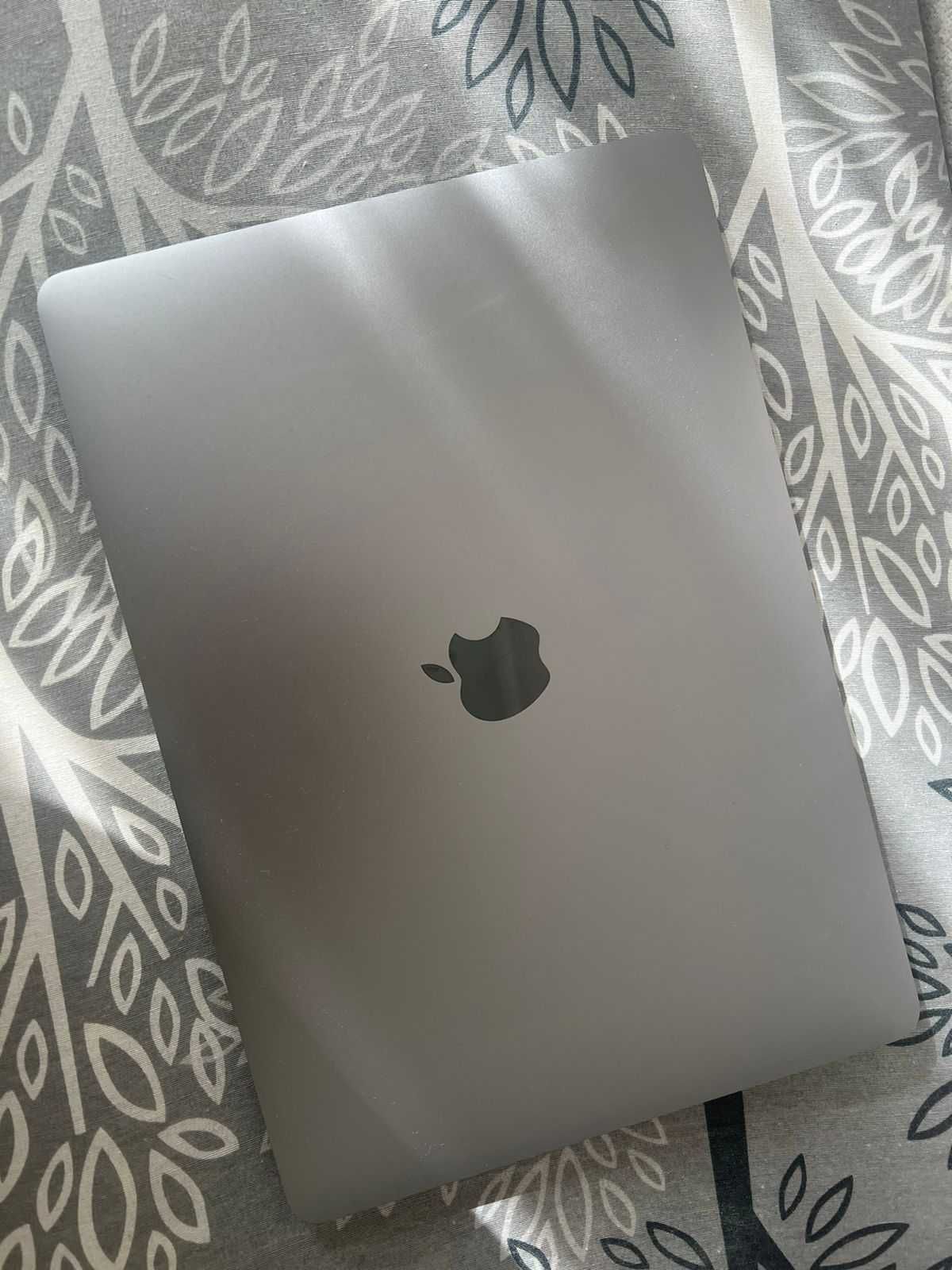 Продам на запчасти Macbook Air 13' 2019 года (можно через Kaspi Red)