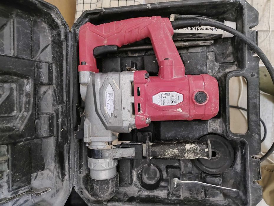 Продавам перфоратор Raider RD-HD52