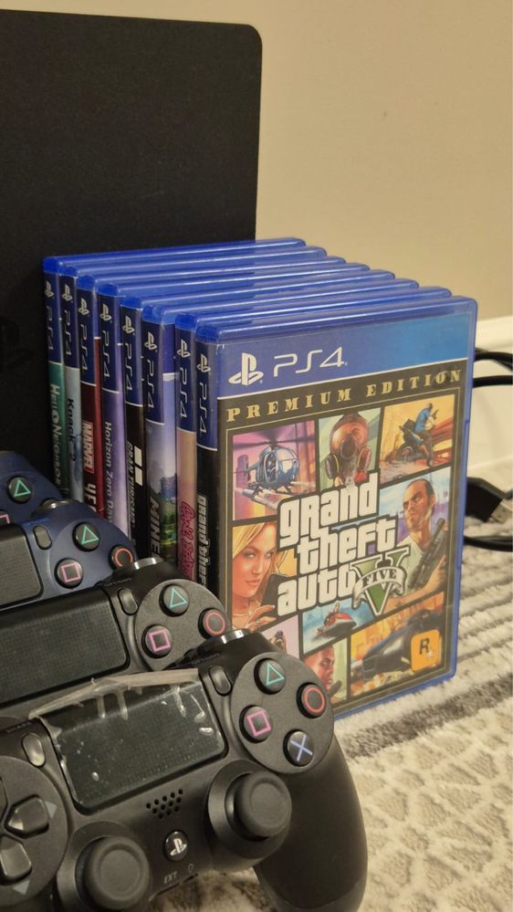PS4 продам в хорошем состоянии