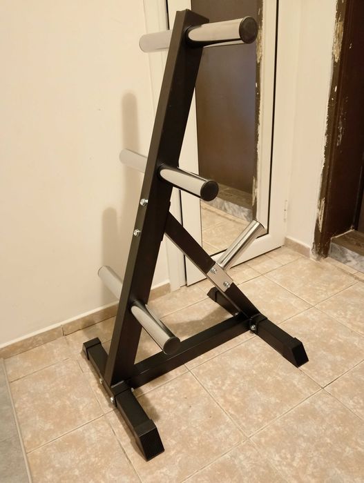 Продавам стойка за тежести ф50