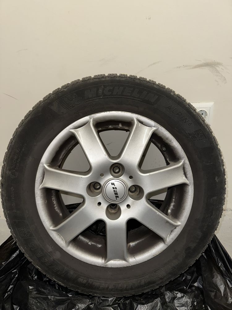 Гуми / 185/65/15 / Punto Evo/ Grande Punto