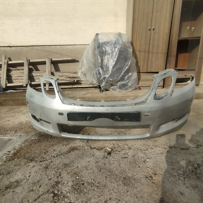 Передний бампер на лексус gs300