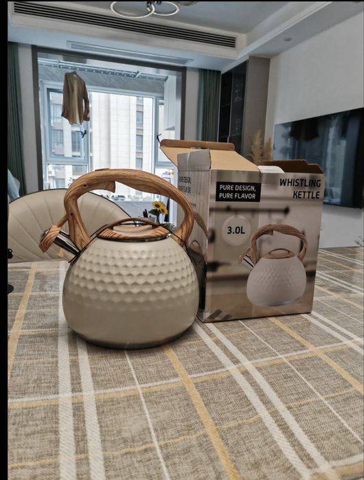 Продаю стильный чайник