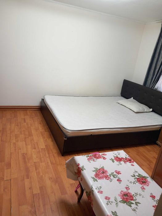 Casa la curte Vacaresti Dambovita