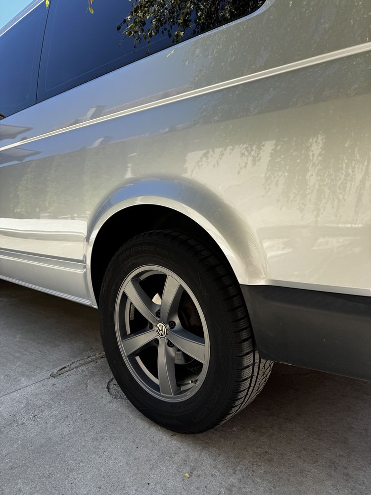 Vw T5 Trasnporter 8 locuri 4x4 versiunea lunga
