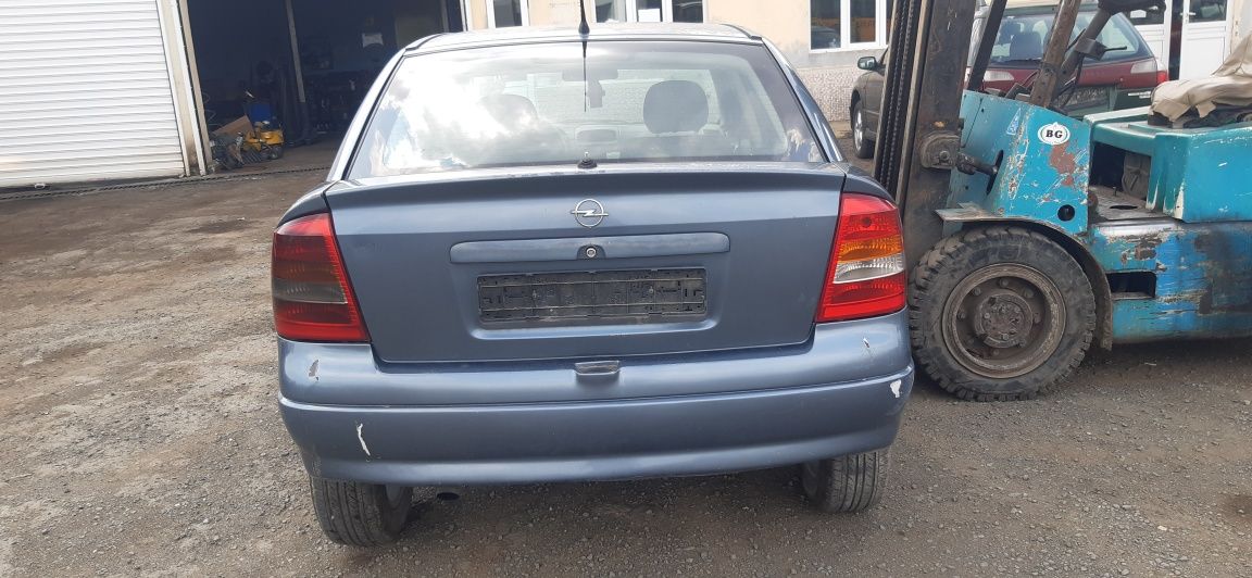 Опел Астра 1.7 tdi  на части !