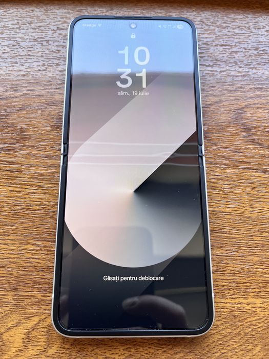 Samsung Galaxy Z Flip 6
