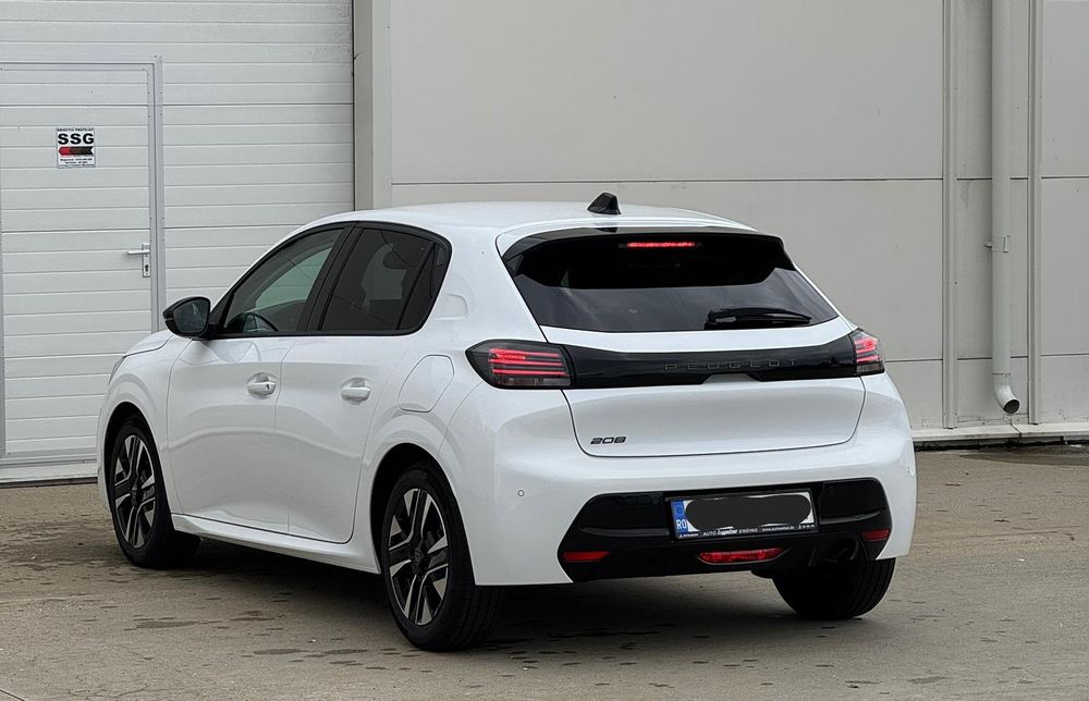 Peugeot 208 Style 1.2 PURETECH STT 100cp 3500 km